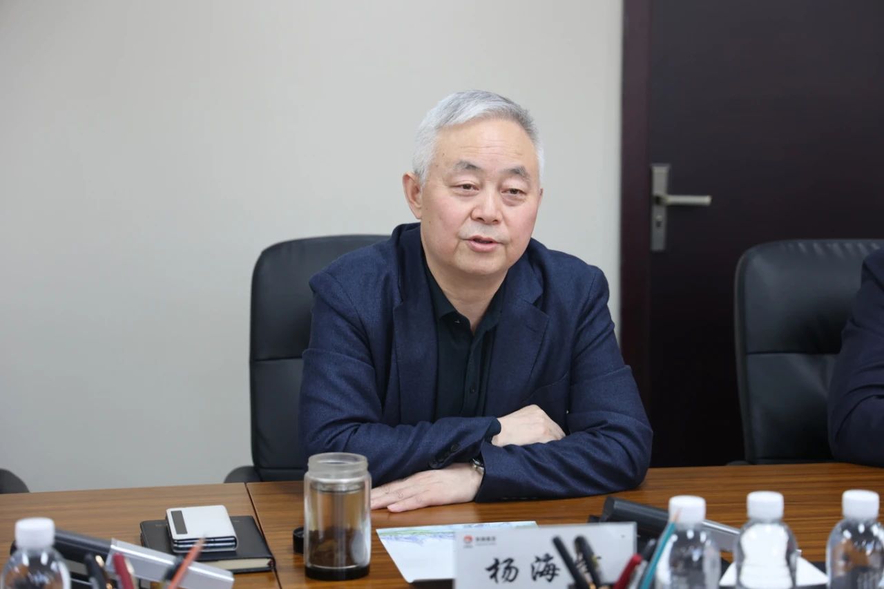 渭南市委常委、副市長馬中威一行到陜鋼集團座談交流