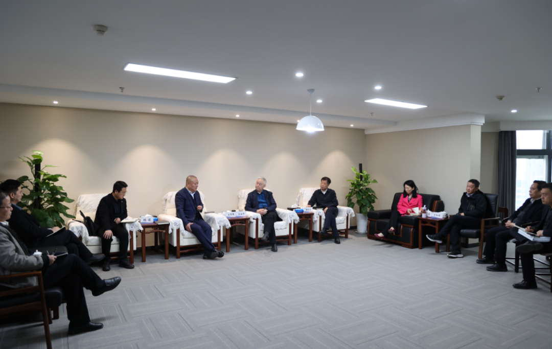 寶雞育才集團黨委書記、董事長史軍輝一行到陜鋼集團座談交流