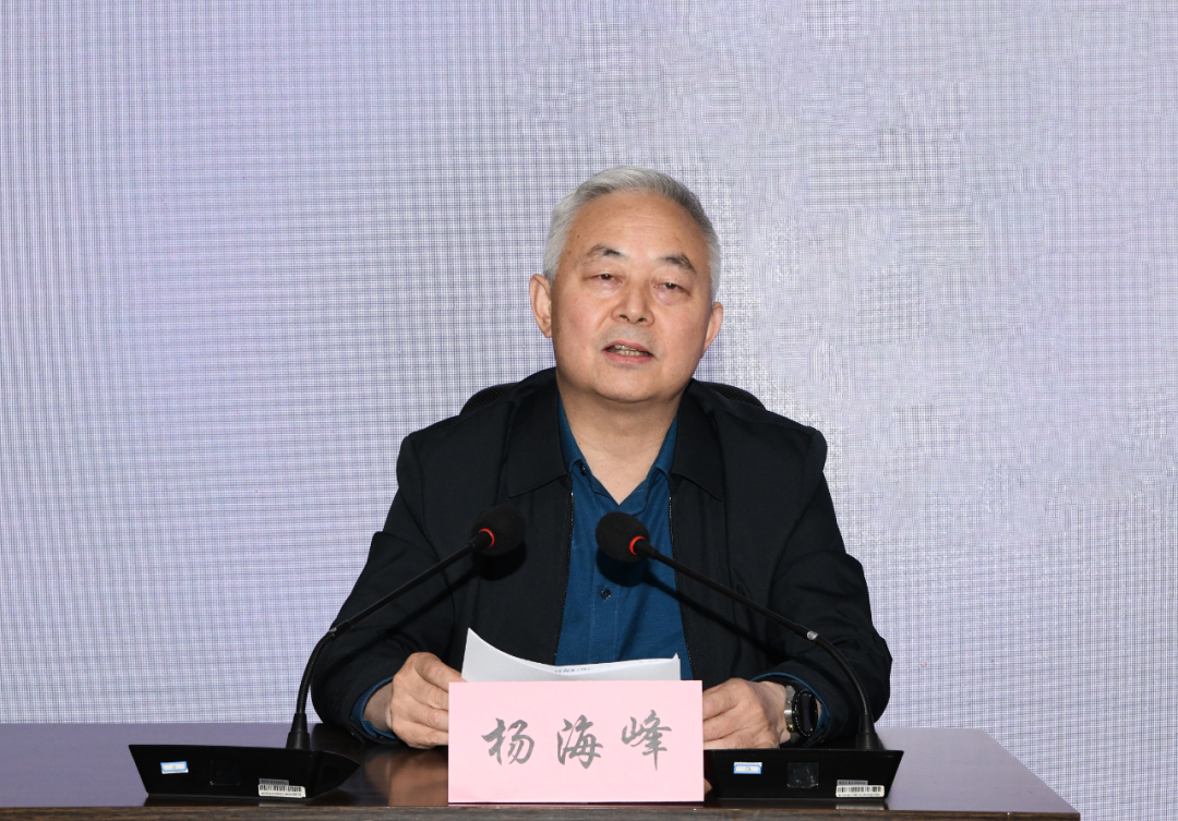 陜鋼集團各單位觀摩龍鋼公司職工民主監(jiān)督評價會
