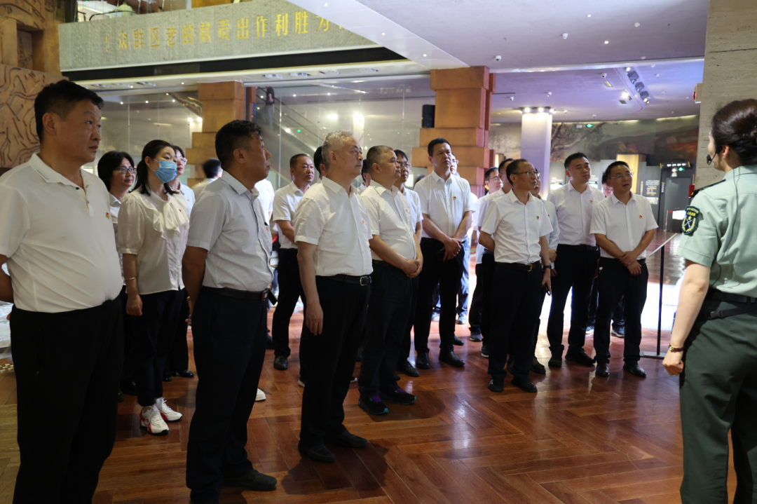 陜鋼集團(tuán)開(kāi)展“探尋紅色足跡 傳承革命精神”研學(xué)活動(dòng)