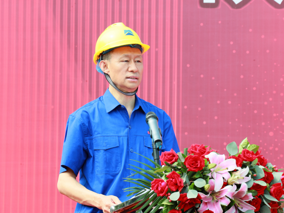 陜鋼集團(tuán)漢鋼公司3500中厚板軋機(jī)項(xiàng)目牌坊發(fā)運(yùn)儀式在德陽(yáng)舉行