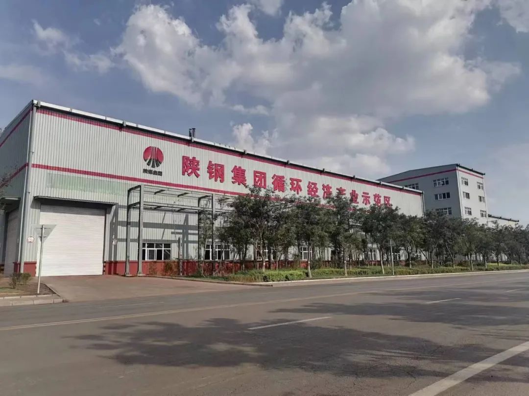 奮楫揚(yáng)帆促改革，乘風(fēng)破浪譜新篇