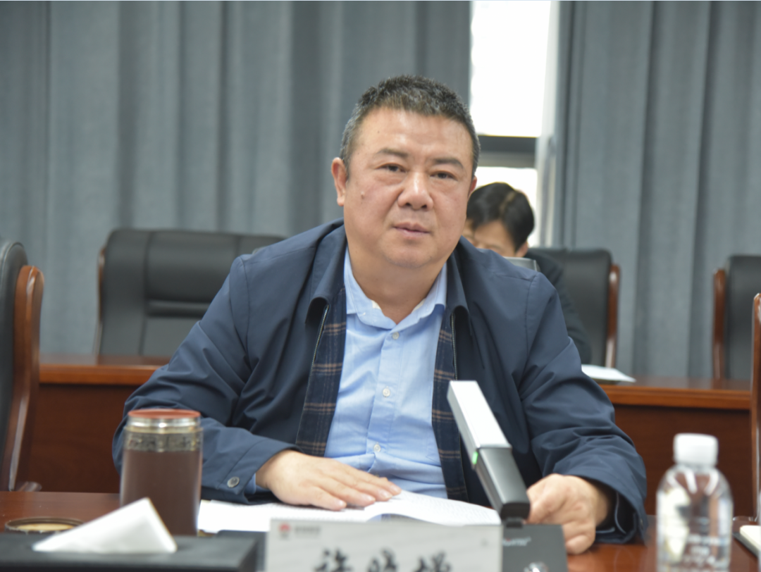 陜鋼集團黨委理論學(xué)習(xí)中心組學(xué)習(xí)中央經(jīng)濟工作會議精神、陜西省委十四屆五次全會暨省委經(jīng)濟工作會議精神