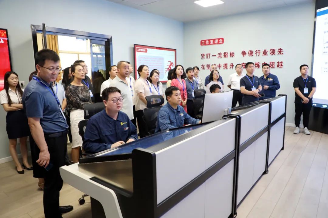 陜西省縣（區(qū)）產業(yè)工人隊伍建設改革現場觀摩團走進陜鋼集團龍鋼公司