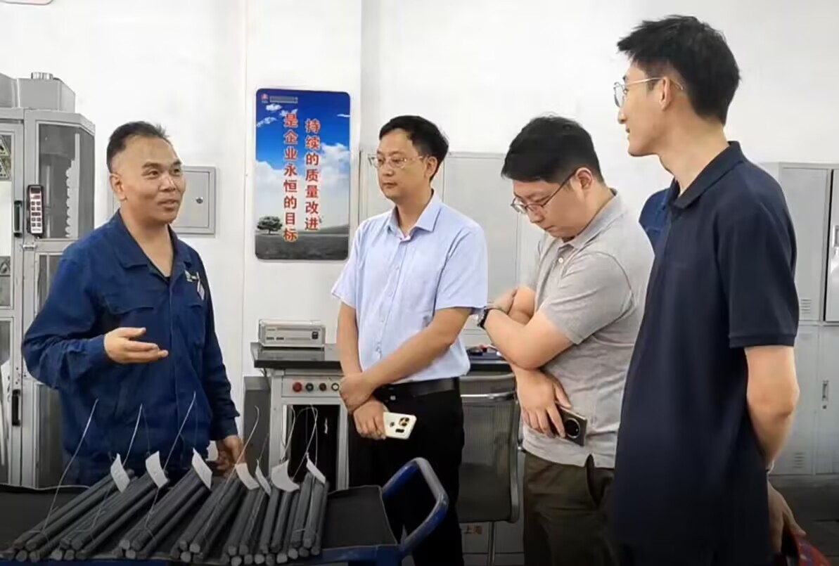 精益求精樹質(zhì)檢權(quán)威 追求卓越讓顧客滿意 ——記全國(guó)質(zhì)量信得過班組建設(shè)水平“五星級(jí)”班組檢驗(yàn)計(jì)量中心產(chǎn)品質(zhì)量檢驗(yàn)班