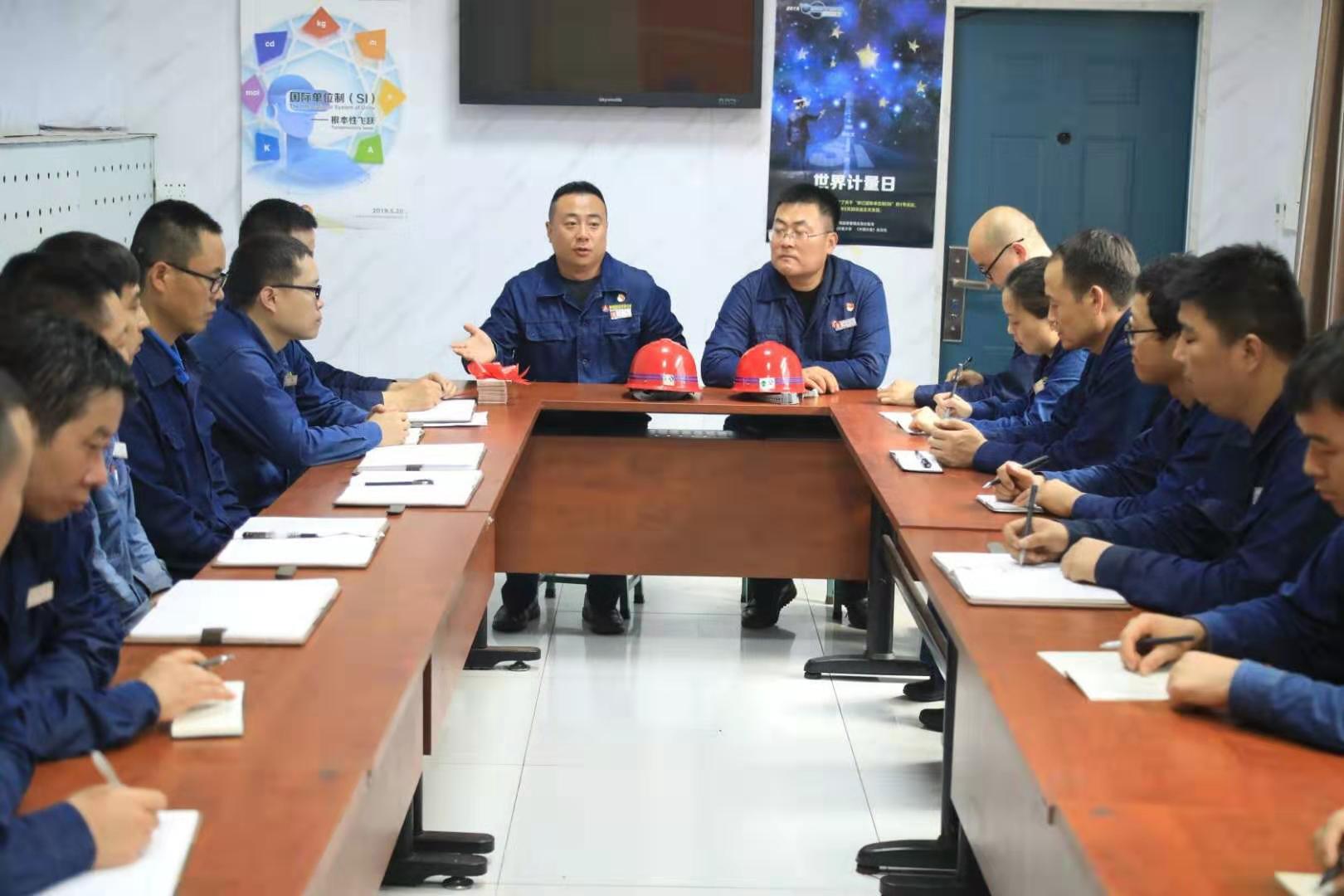 大膽摸索創(chuàng)新實踐，讓人才梯隊建設(shè)擲地有聲——龍鋼公司煉鐵廠五支人才隊伍建設(shè)管理工作側(cè)記