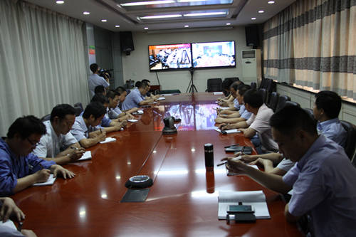 龍鋼集團(tuán)工會(huì)組織開展班組安全管理知識培訓(xùn)